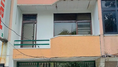 Jual Ruko Besar  Siap Dipakai Hadap Jalan Besar