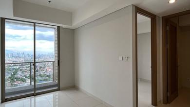 Disewakan Apartemen Siap Tinggal 2 BR di Taman Anggrek, Jakarta Barat Lokasi Strategis