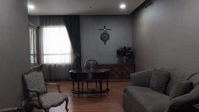For Rent: Stylish 3-Bedroom Apartemen (303 sqm) in Kebayoran Baru, Jakarta Selatan – Prime Location [smartweb-furniture