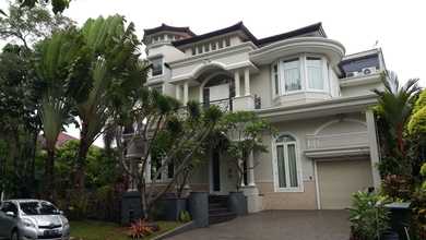 Rumah Modern area Kota Wisata, Jakarta Timur, Luas 550 m2