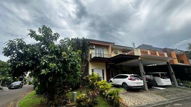 Rumah Modern area BSD Kencana Loka, Tangerang, Luas 300 m2