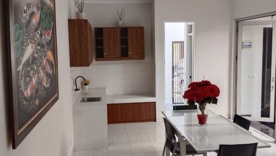 Rumah Modern Luas 112 Jual di BSD Foresta, Tangerang