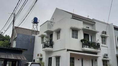 Dijual Rumah Hook 2 Lantai Siap Huni Di Raffles Hills Cibubur