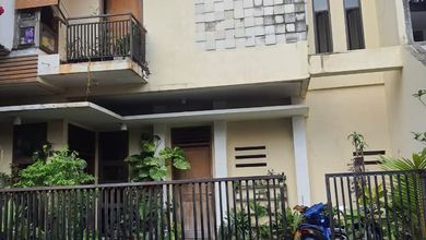 Rumah Mewah di Kebon Jeruk, Jakarta Barat, 3 KT, LT 181m²