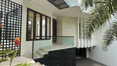 Rumah Eksklusif Luas 408 m2, di Pondok Indah, Jakarta Selatan