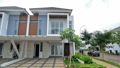 Disewakan Cepat Rumah Cantik dengan Tanah Luas 120 m2 di Metland Puri
