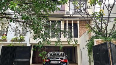 Jual Rumah Megah LT 216 m2 di Tebet, Jakarta Selatan
