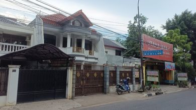 Jual Rumah Bagus Luas 125 m2 di Duren Sawit, Jakarta Timur