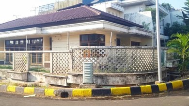 Dekat Pasar Pengampuan, Taman Aries, Mall Puri Indah, Dijual Rumah Intercon Kebon Jeruk Pojpk Hook 258m2 Jakarta Barat