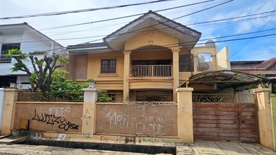 Interior Classic Mewah Rumah Tomang Cempaka 2,5 Lantai Dekat Akses Tol Pusat Perbelanjaan dan Fasilitas Kesehatan Di Jual Jakarta Barat