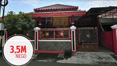 Jual Rumah Siap Huni di Puspowarno, Semarang, LT 228 m2