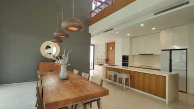 Jual Rumah Megah Luas 400 m2 Area Seminyak, Badung