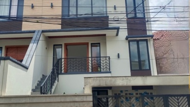 Rumah Premium di Kalibata, Jakarta Selatan, Luas 216 m2