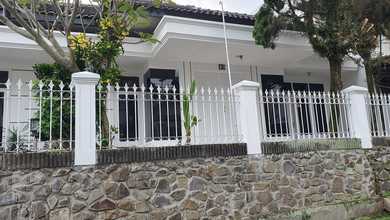 Jual Rumah Siap Huni di Gunung Batu, Bandung, Luas 265 m2