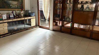 Rumah Premium Luas 676 Jual area Gatot Subroto, Bandung