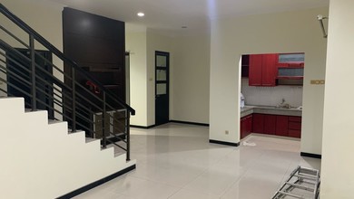 Rumah Semi Furnished Siap Huni di Wiyung