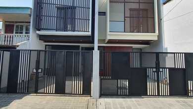 Jual Rumah Cantik LT 75 m2 area Rungkut, Surabaya