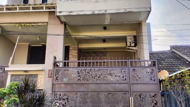 Rumah Modern di Rungkut, Surabaya, LT 140 m2