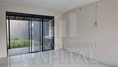 Disewakan Rumah Minimalis Kawasan Kota Baru Parahyangan, Bandung, LT  160 m2