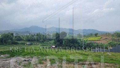 Jual Tanah di Komplek Kota Baru Parahyangan Pemandangan Danau dan Taman