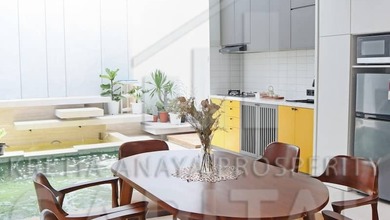 Rumah Furnished Siap Tempat di Kota Baru Parahyangan