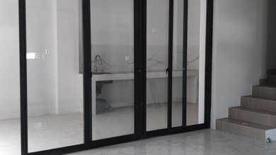 Disewakan Rumah Minimalis Daerah Summarecon Bandung, Bandung, LT  105 m2