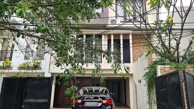 Jual Rumah Cantik LT 216 m2 di Tebet, Jakarta Selatan