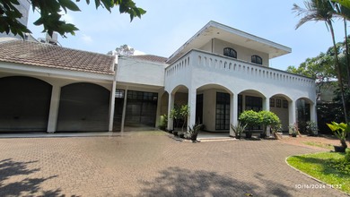 Rukah Mewah Lokasi Strategis Bebas Banjir Di Kemang Utara Jakarta Selatan