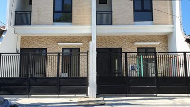 Rumah Dijual di Rungkut, Surabaya, LB 120m², Harga Kompetitif!