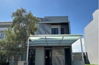 Rumah Mewah Luas 120 m2, area Wiyung, Surabaya