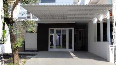 Rumah Premium di Wiyung, Surabaya, Luas 240 m2