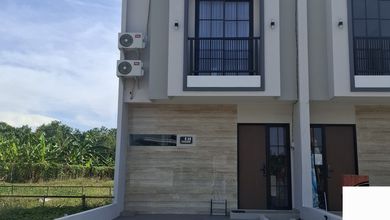 Rumah Premium di Citraland, Surabaya, Luas 64 m2
