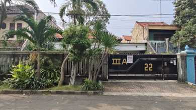 For Sale rumah Eksklusif di Rungkut, Surabaya - LT 490m²