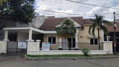 Rumah Dijual di Waru, Surabaya, LB 200m², Harga Kompetitif!