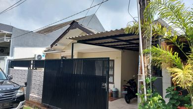 Rumah Minimalis Harga Ekonomis di Surabaya Kota, Surabaya, LB 100m²
