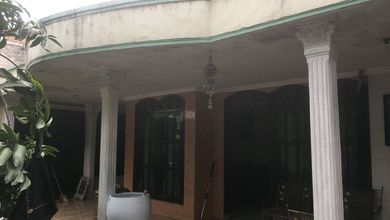 Promo Rumah di Wiyung, Surabaya, LB 200m², Harga 2 Miliar