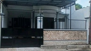 Rumah Premium Luas 127 Jual di Surabaya Kota, Surabaya