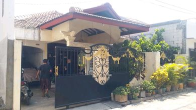 Rumah Siap Huni di Kawasan Surabaya Kota, Surabaya, LT 200m²