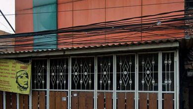 Rumah Modern Luas 176 Jual di Surabaya Kota, Surabaya
