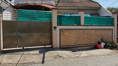 Rumah Modern area Surabaya Kota, Surabaya, LT 150 m2