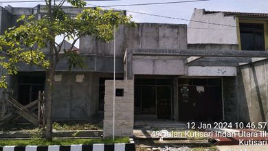 Rumah Siap Pakai di Area Surabaya Kota, Surabaya, LT 228m²