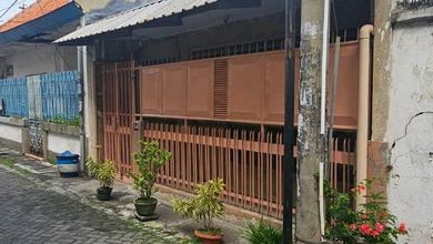 Rumah Eksklusif Luas 119 m2, di Surabaya Kota, Surabaya