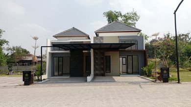 Jual Segera Rumah Mewah di Menganti, Surabaya, LT 60 m2