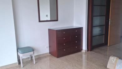 Disewakan Apartemen Siap Huni 5 BR di Kebayoran Lama, Jakarta Selatan Lokasi Terbaik