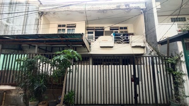 Rumah 2 Lantai Hitung Tanah Di Latumenten