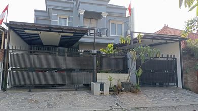 Rumah Cantik 2 Lt Shm  Di Eramas 