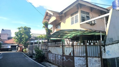 Jual Segera Rumah Elit di Slipi, Jakarta Barat, Luas 183 m2
