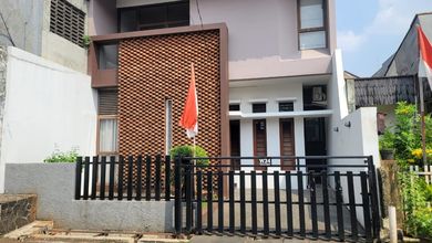 Rumah Modern Luas 140 Jual area Kebayoran Lama, Jakarta Selatan