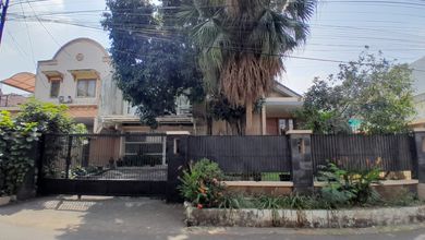 Jual Rumah Eksklusif LT 360 m2 Area Pondok Aren, Tangerang Selatan