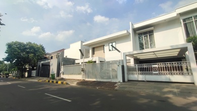 Jual Rumah Mewah LT 300 m2 di Intercon, Jakarta Barat